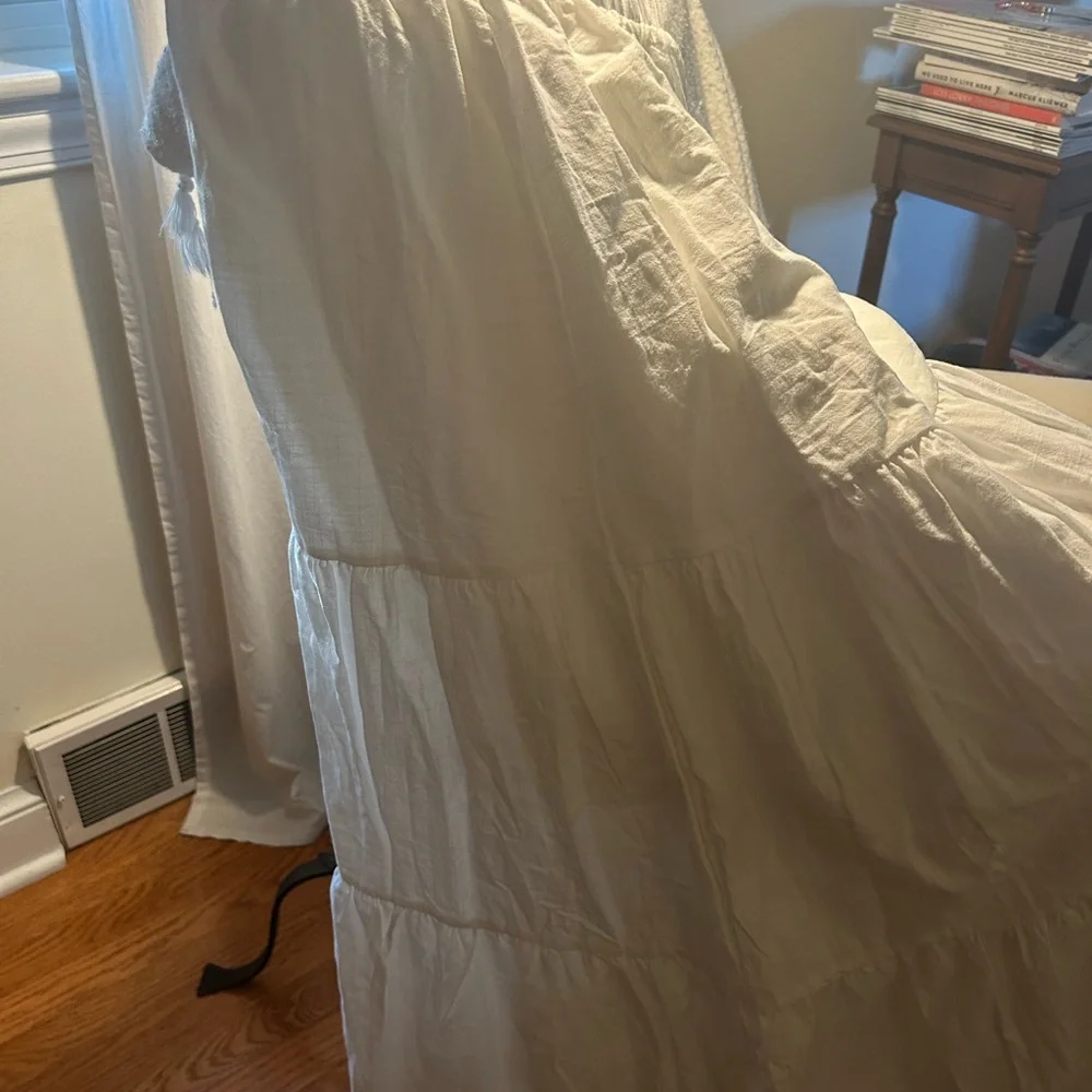 Amazon Essentials White A-Line Skirt. Tiered white skirt - a Quince knockoff. - Picture 4 of 4